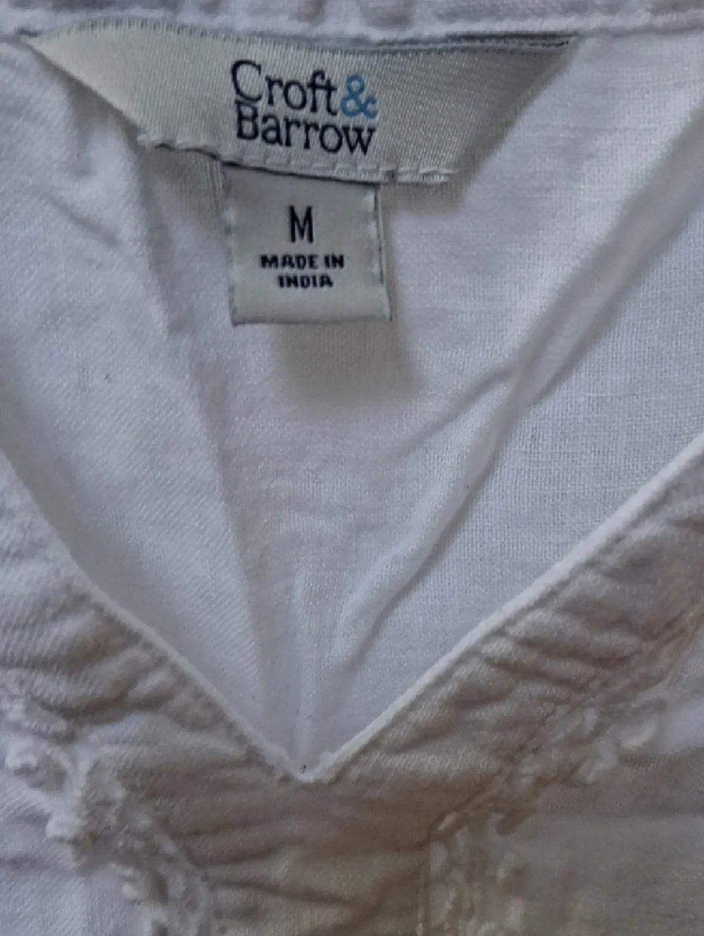 croft & barrow White Sleeveless V-Neck Cotton Camisole Top - Picture 3 of 4